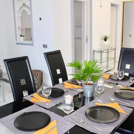 Puerto Banus Luxury Beachfront D *