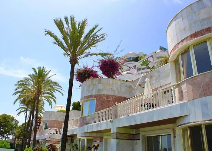 Puerto Banus Luxury Beachfront D アパート