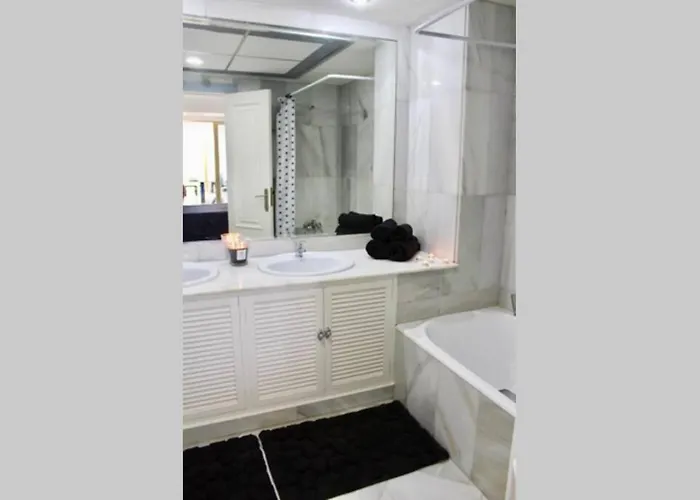 Puerto Banus Luxury Beachfront D Apartamento Marbella