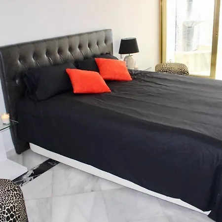 Puerto Banus Luxury Beachfront D Lägenhet