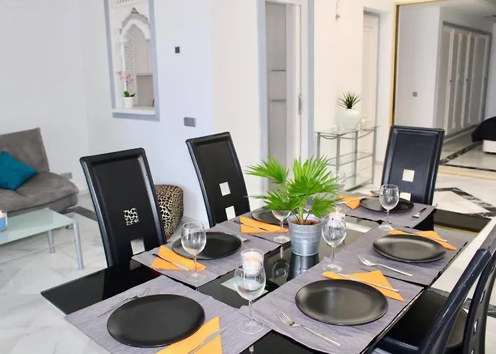 Puerto Banus Luxury Beachfront D *